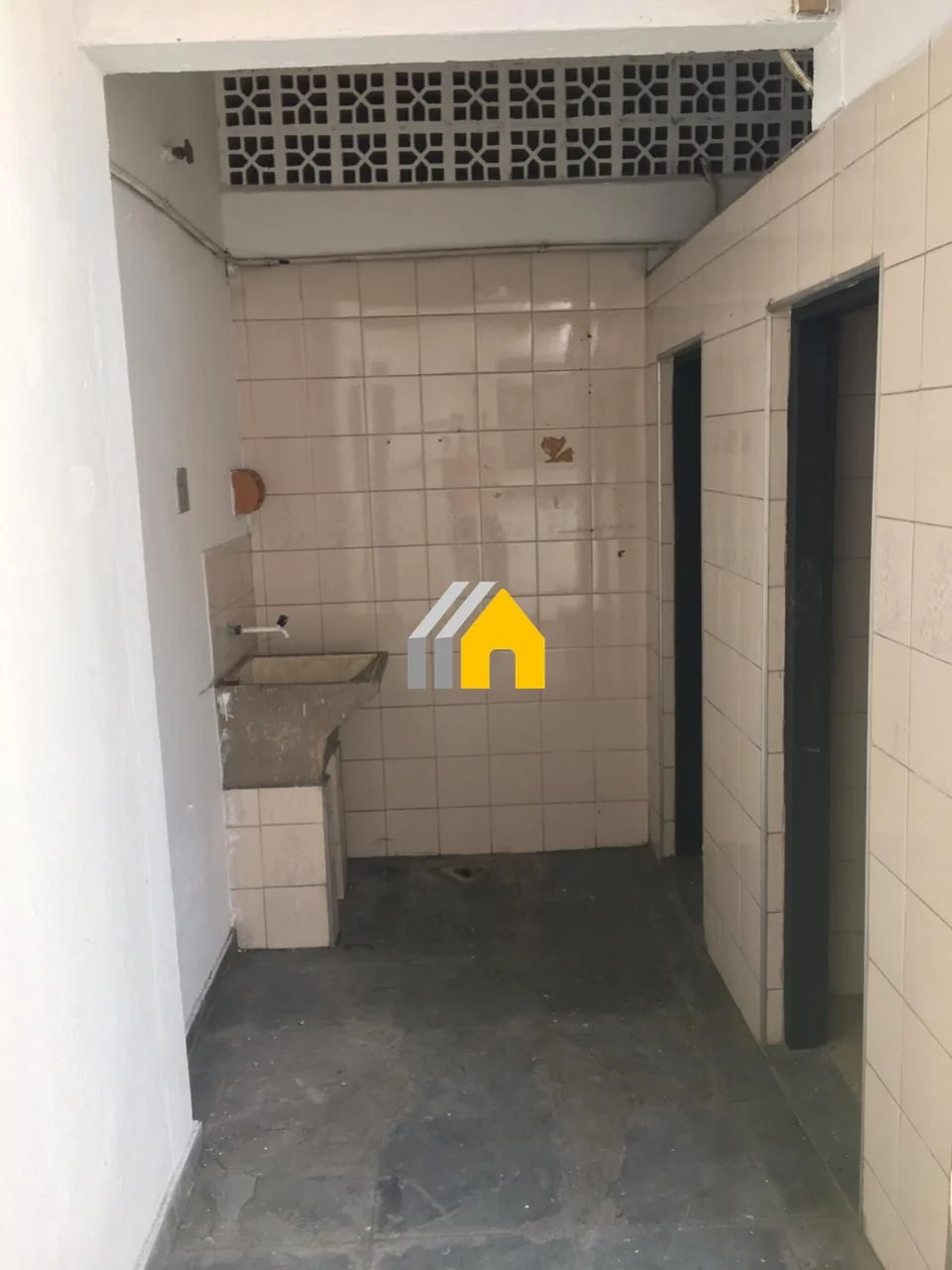 VENDE-SE E ALUGA-SE GALPÃO NO BELÉM – EXCELENTE OPORTUNIDADE: foto 21 de 26
